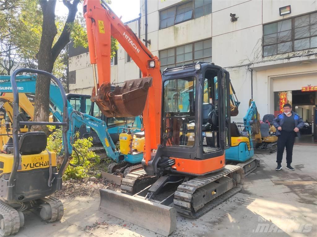 Hitachi ZX 30 U 小型挖掘机