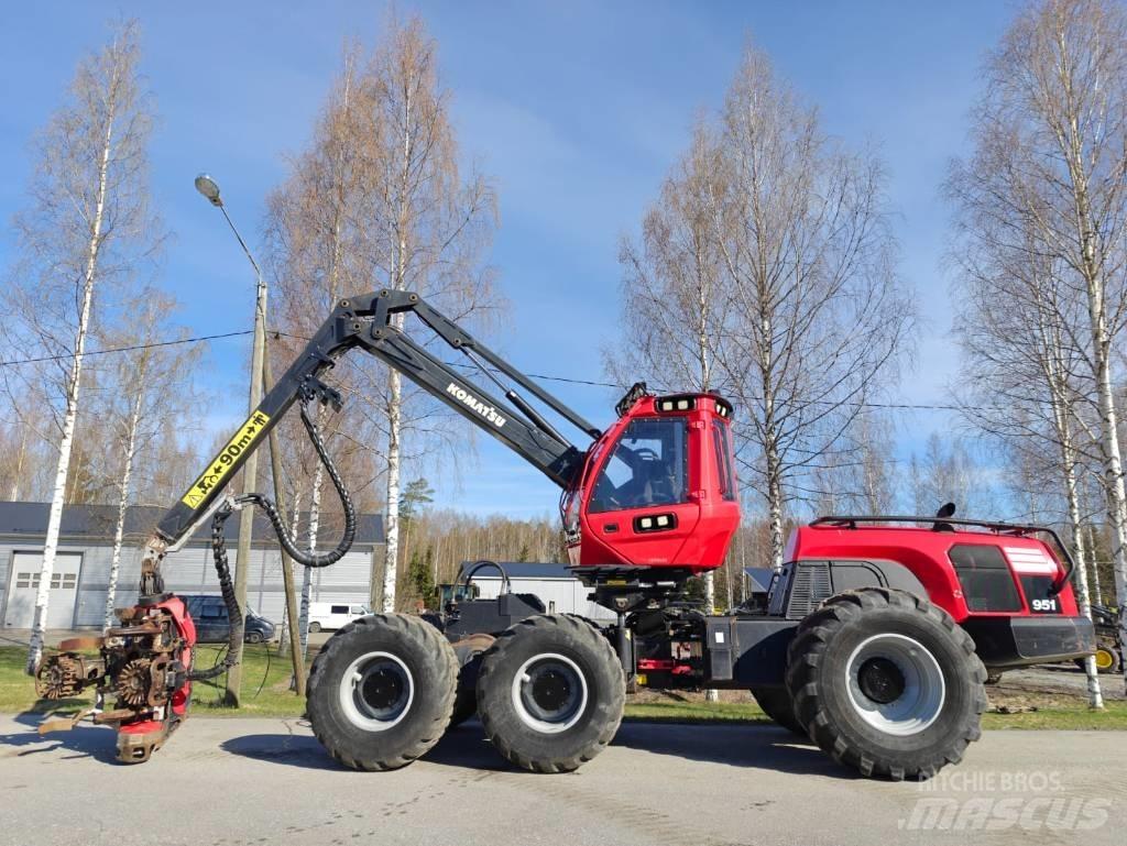 Komatsu 951 收割机