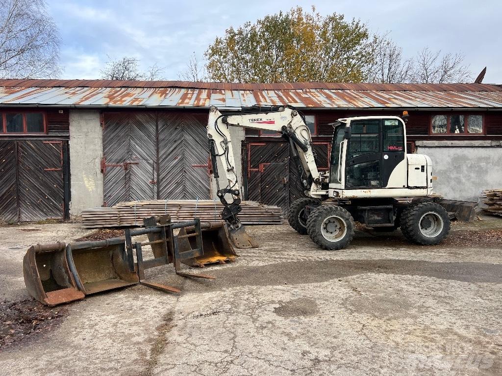 Terex Schaeff HML32 轮式挖掘机
