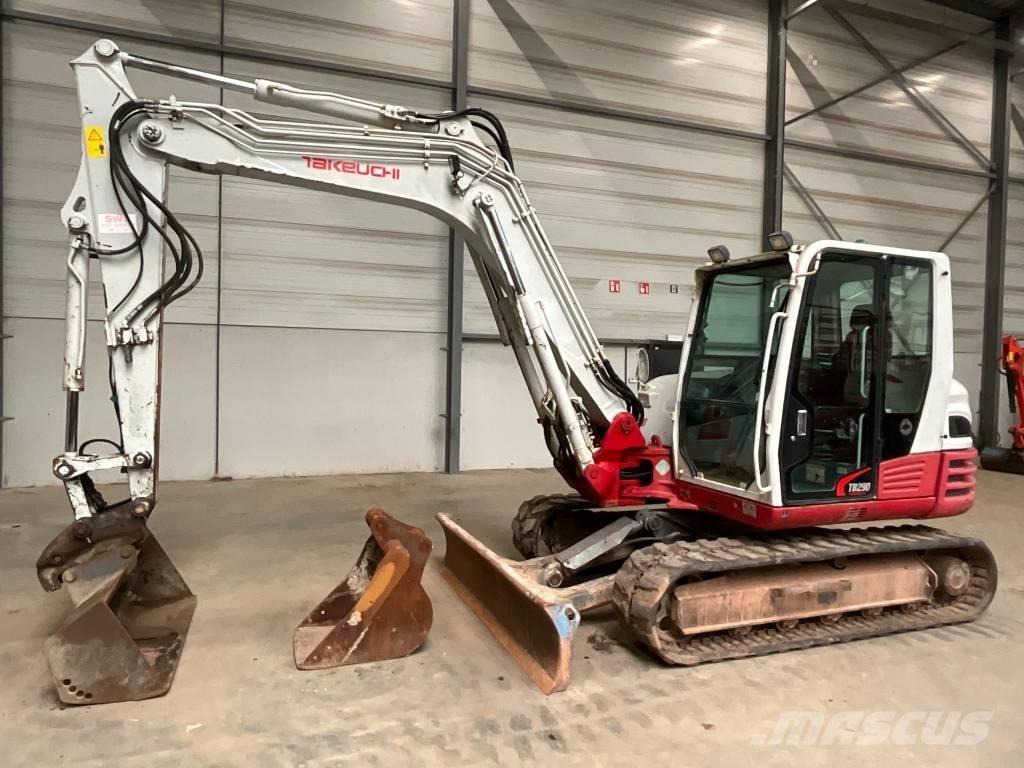 Takeuchi TB 290 中型挖掘机