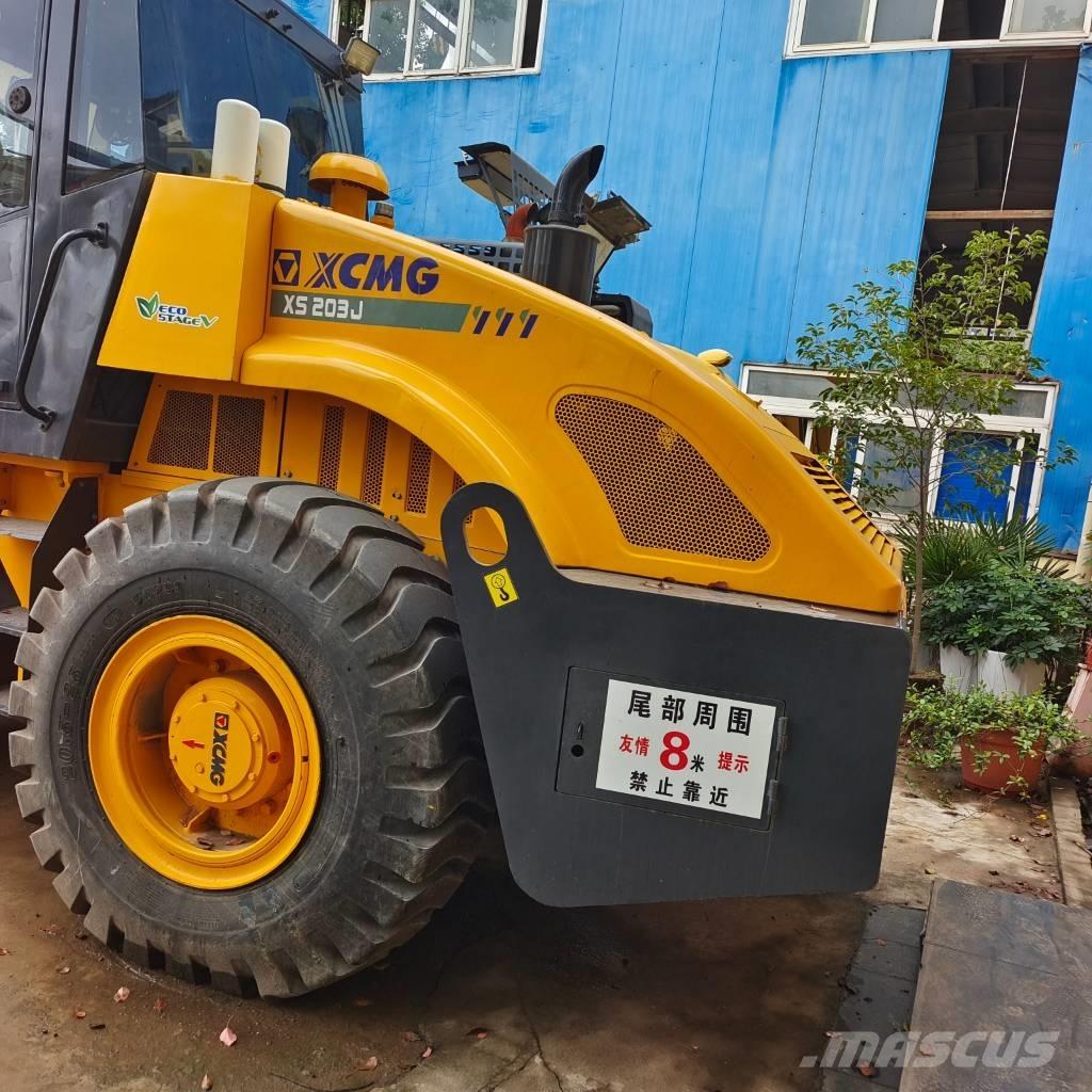 XCMG XS 223 J 单轮压路机