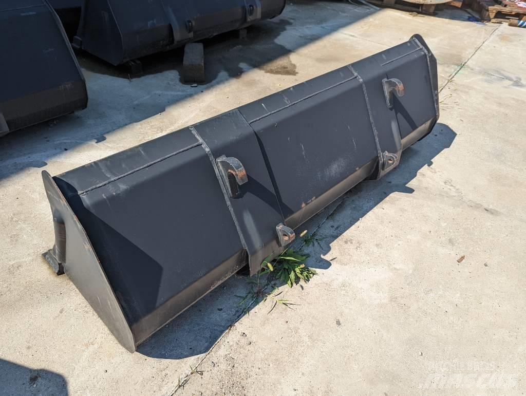  Loader bucket 挖斗