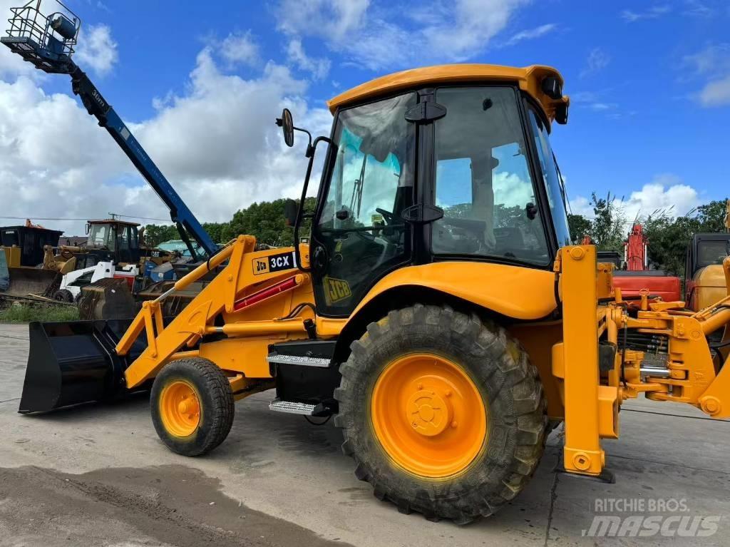 JCB 3 CX 反铲装载机