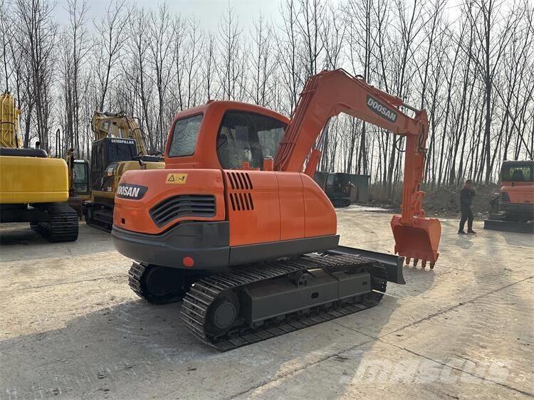 Doosan DX75 履带挖掘机