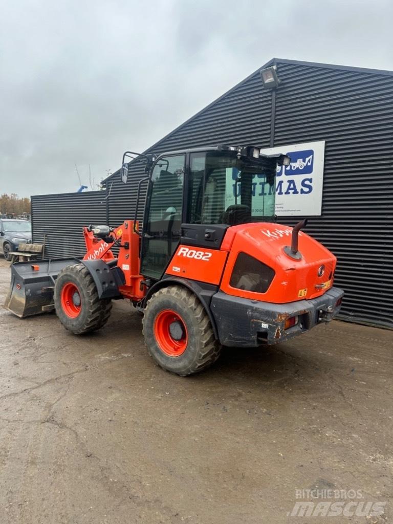 Kubota R 082 轮式装载机