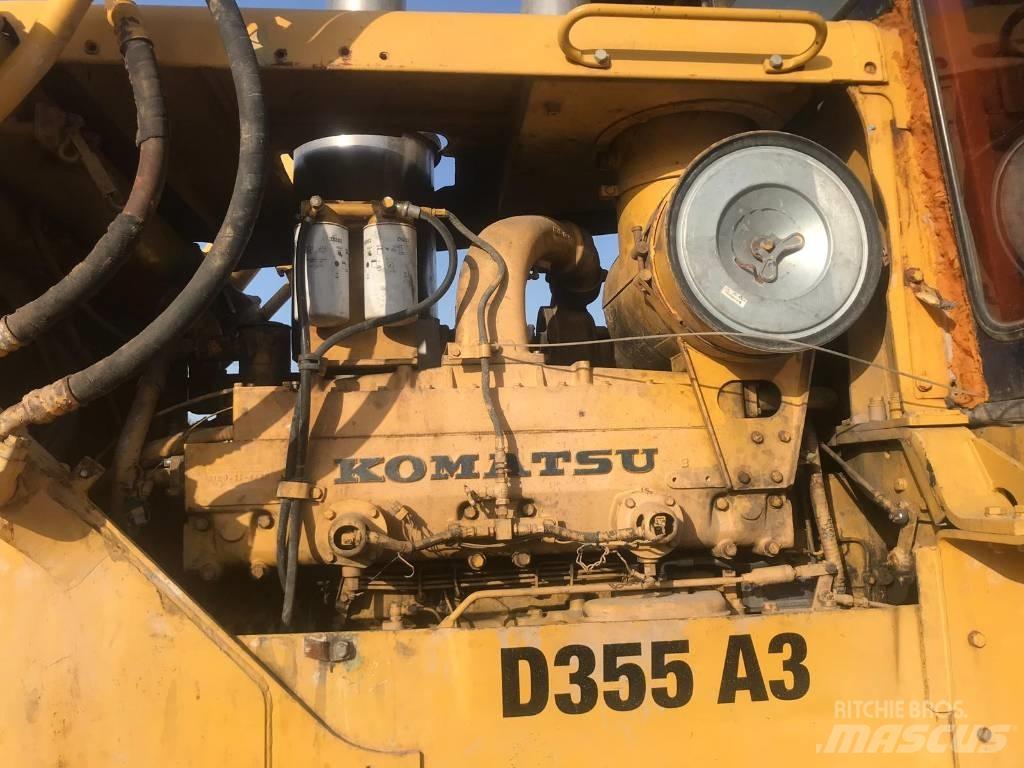 Komatsu D355A-3 履带式推土机