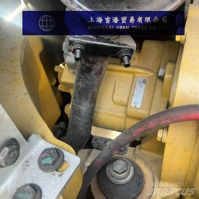 CAT 303.5 E 小型挖掘机