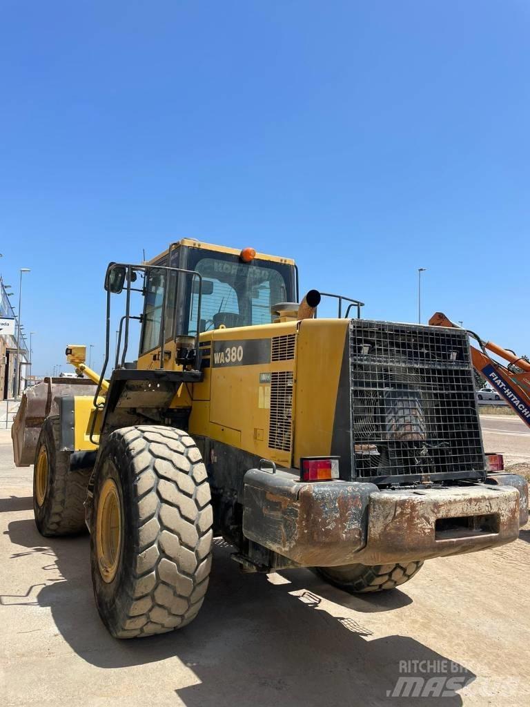 Komatsu WA 380 轮式装载机