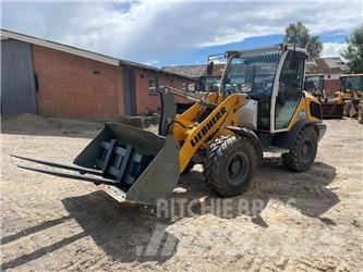 Liebherr L 504 小型装载机