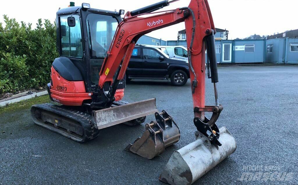 Kubota U 25 小型挖掘机