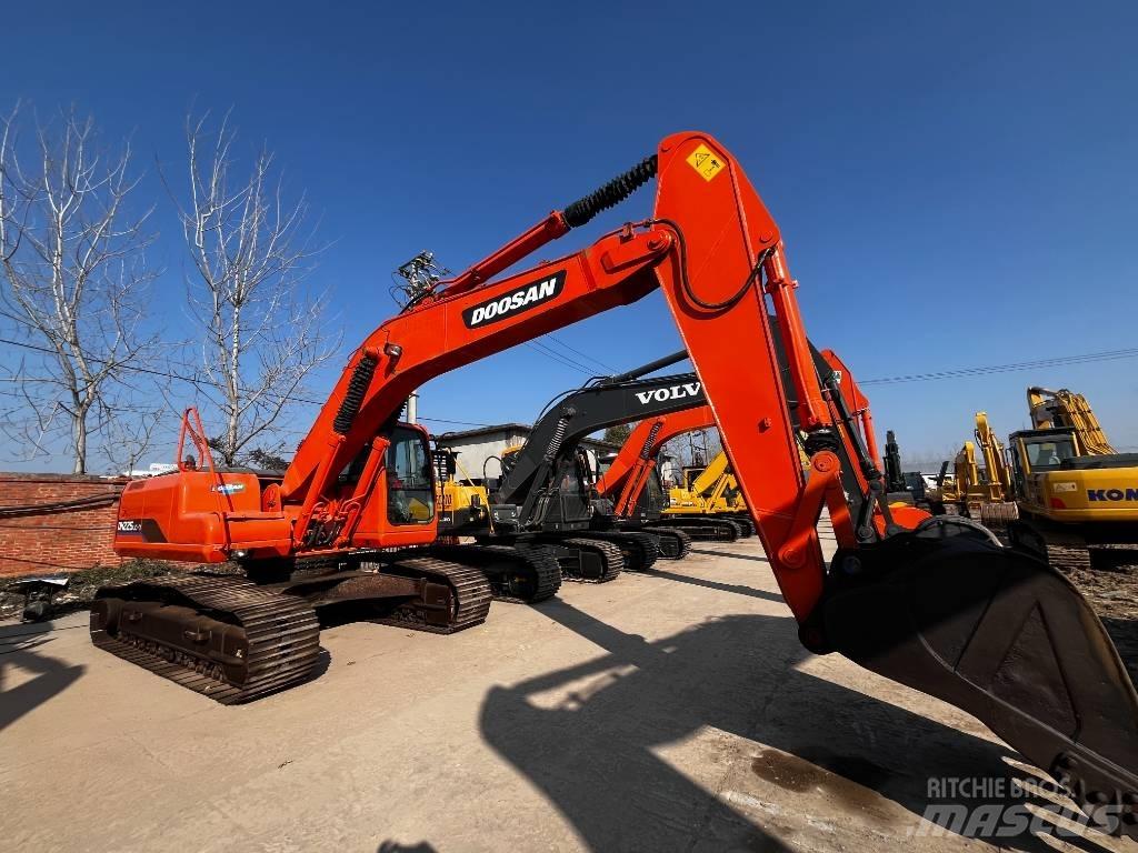 Doosan DH 225 LC-7 履带挖掘机