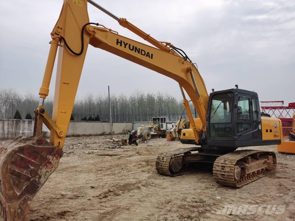 Hyundai R225LC-7 履带挖掘机