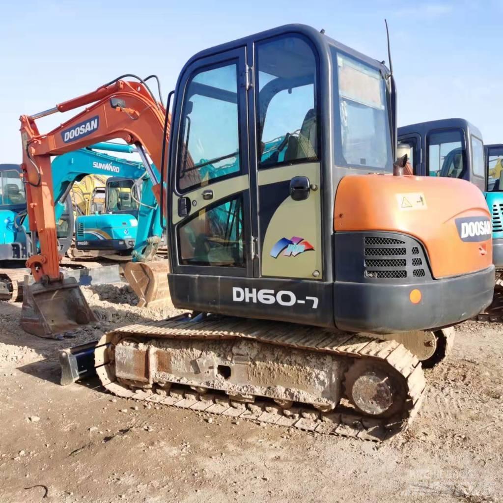 Doosan DH60-7 履带挖掘机
