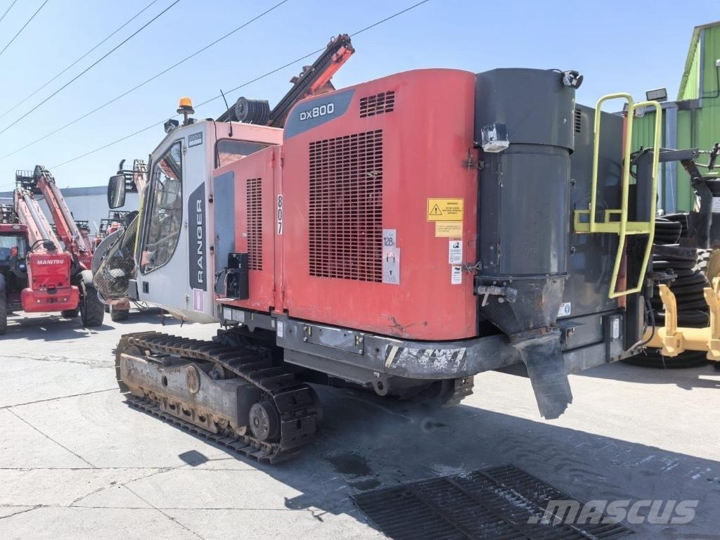 Sandvik DX 800 钻孔机