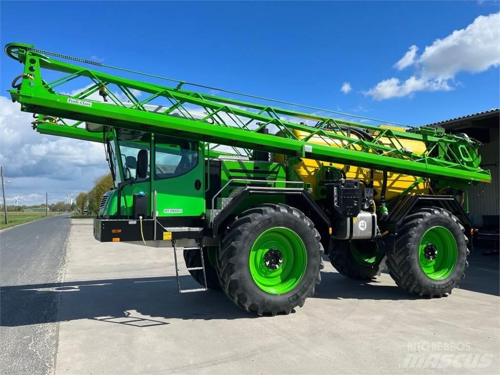 Dammann DT2500H 牵引式喷雾机