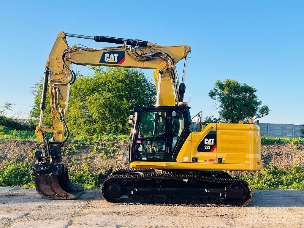 CAT 323 履带挖掘机
