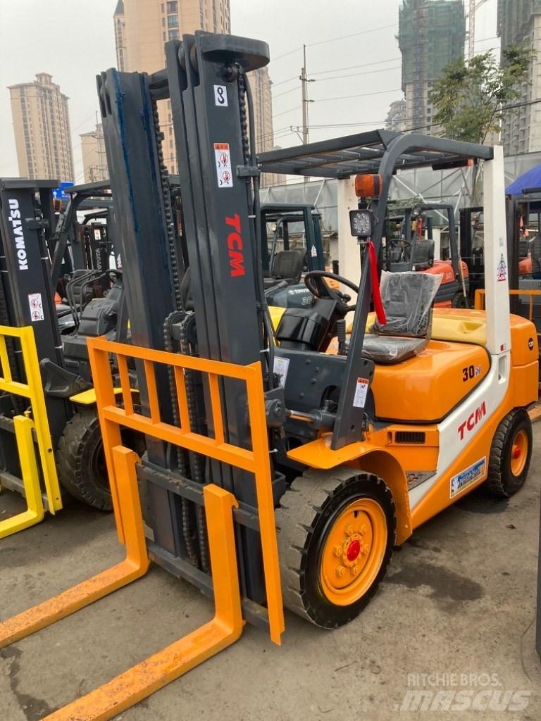 TCM 30 柴油叉车