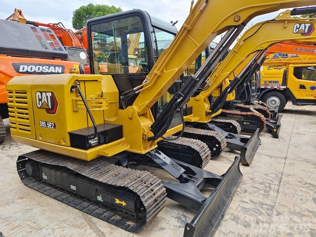 CAT 305.5 E2 小型挖掘机