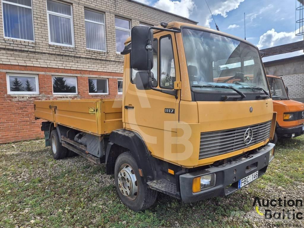 Mercedes-Benz 1117 自卸式货车
