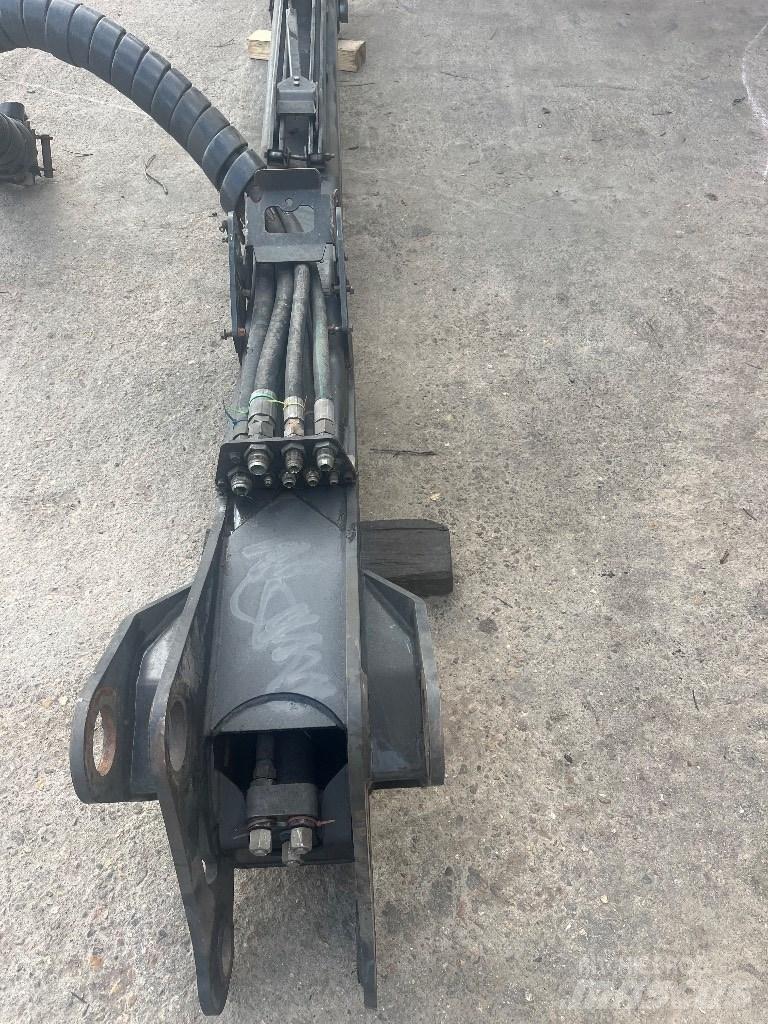 Rottne H11 吊杆和铲斗