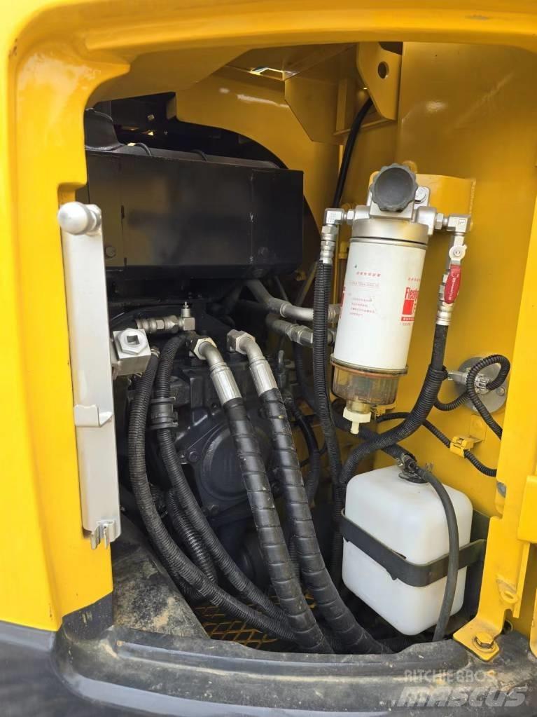 Komatsu PC 128 US 履带挖掘机