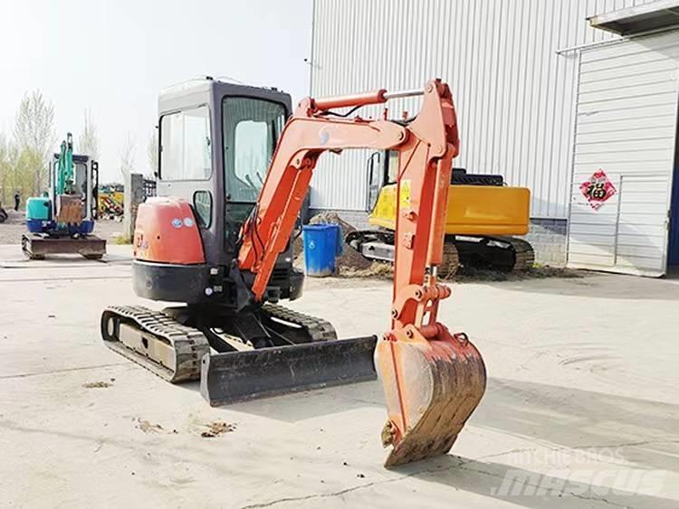 Hitachi ZX 30 小型挖掘机
