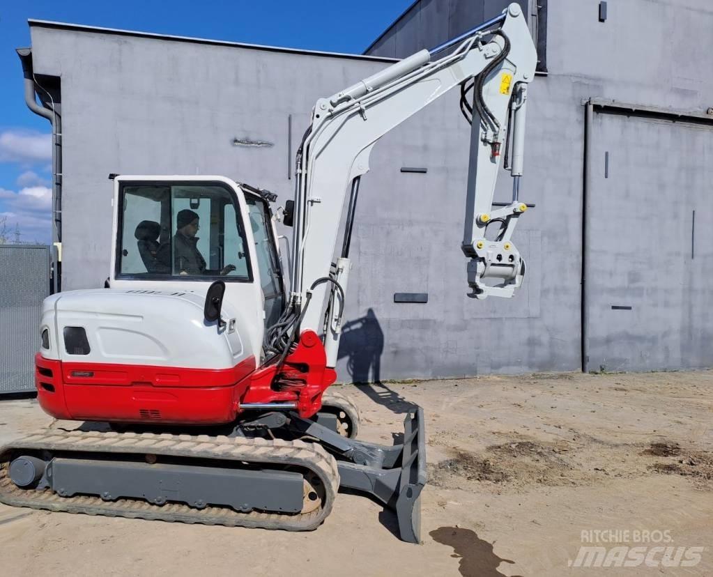 Takeuchi TB260 小型挖掘机