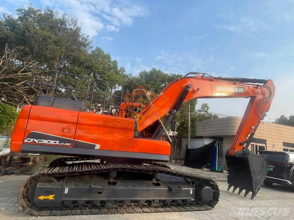 Doosan DX 300 履带挖掘机