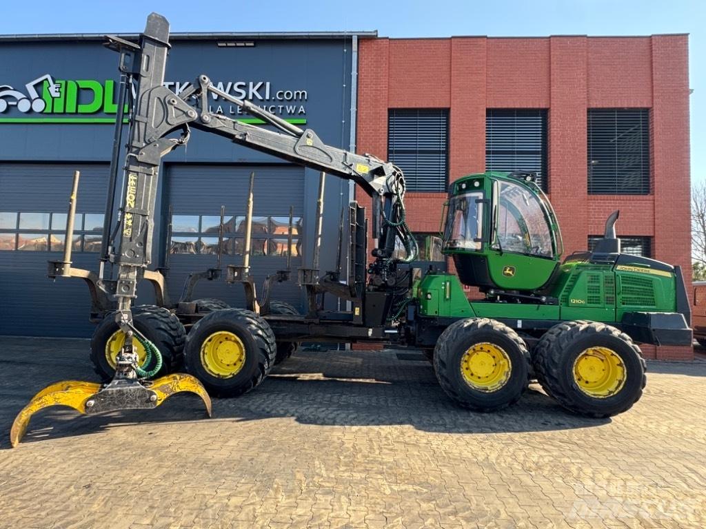 John Deere 1210 G 集运机