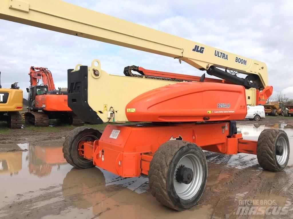 JLG 1250 AJP 曲臂高空工作平台