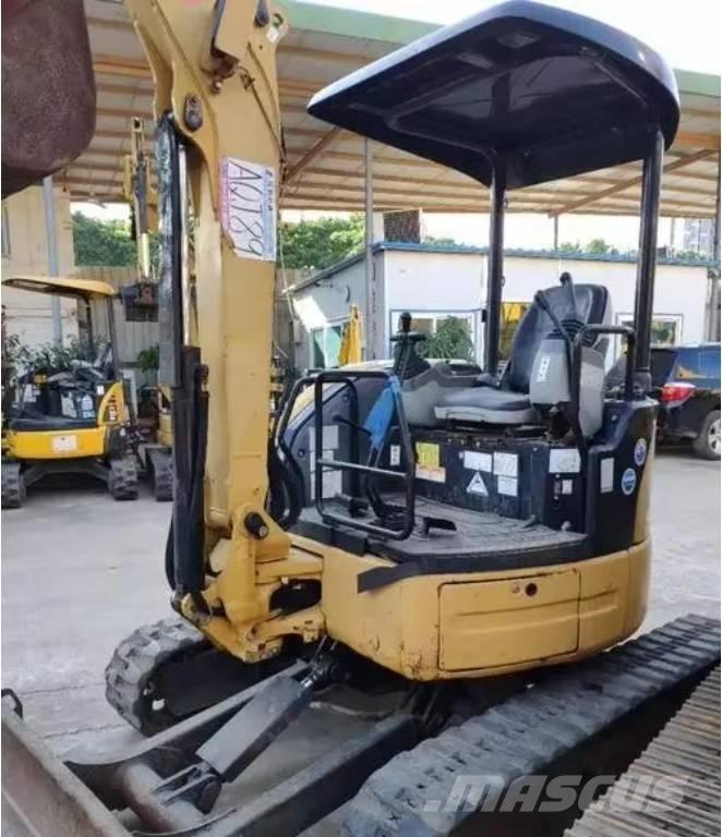 CAT 303 小型挖掘机