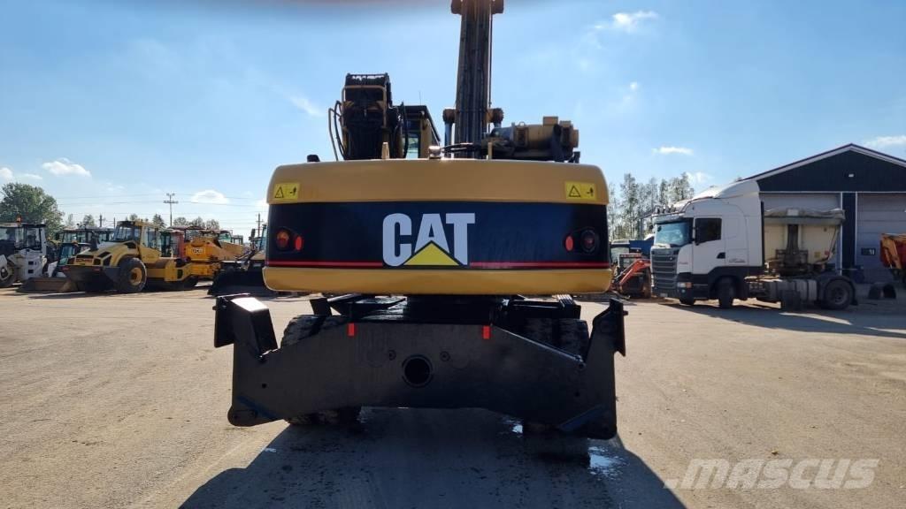 CAT M 322 C MH 工业挖掘机