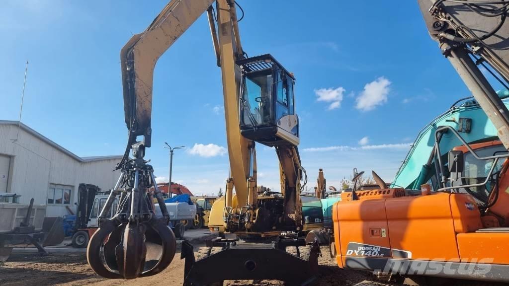 CAT M 322 C MH 工业挖掘机