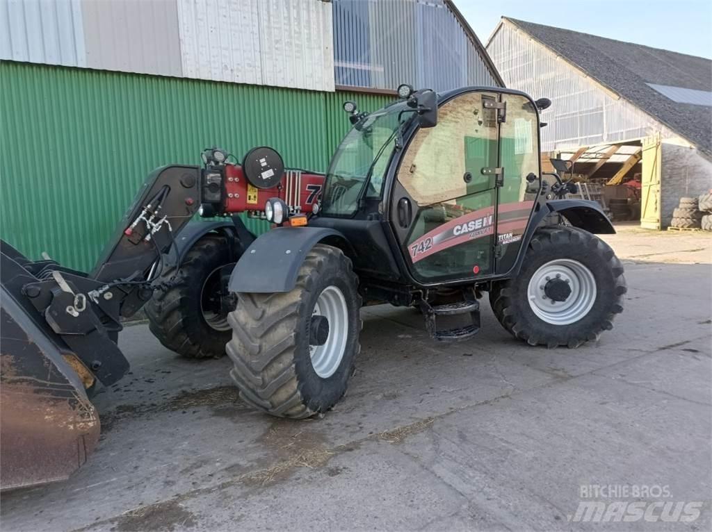 CASE 742 Farmlift 伸缩臂叉装车|叉装车