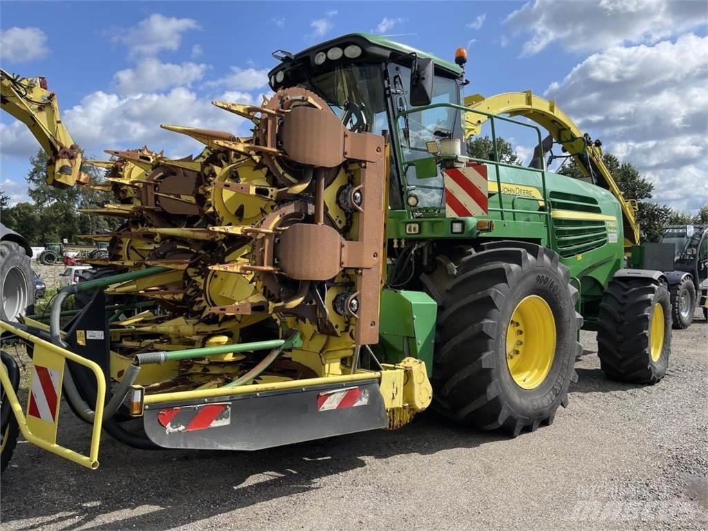 John Deere 7780i 自走式青贮饲料收割机