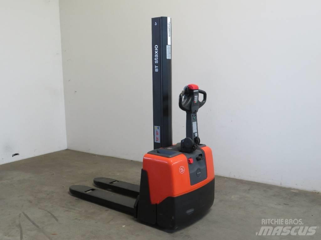 BT HWE 100 手推堆垛车