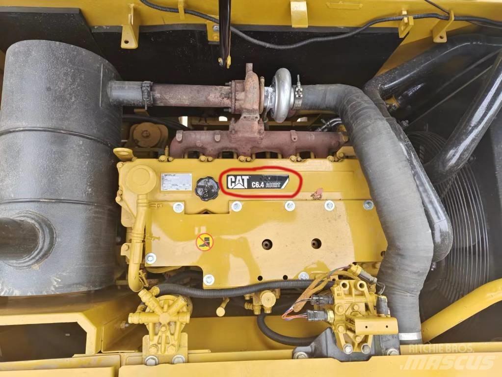 CAT 320 D 履带挖掘机
