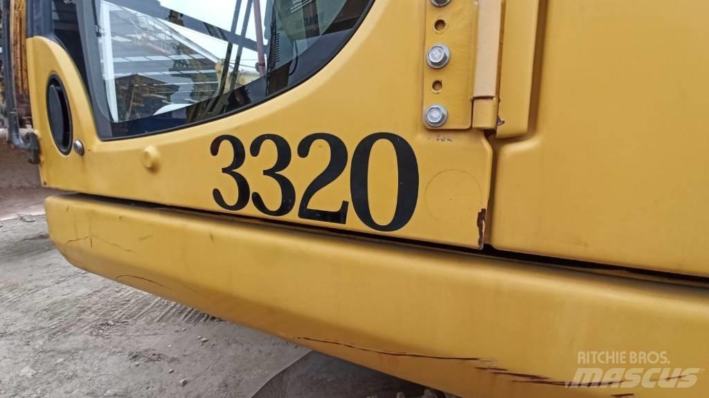 Komatsu PC240NLC-8 履带挖掘机