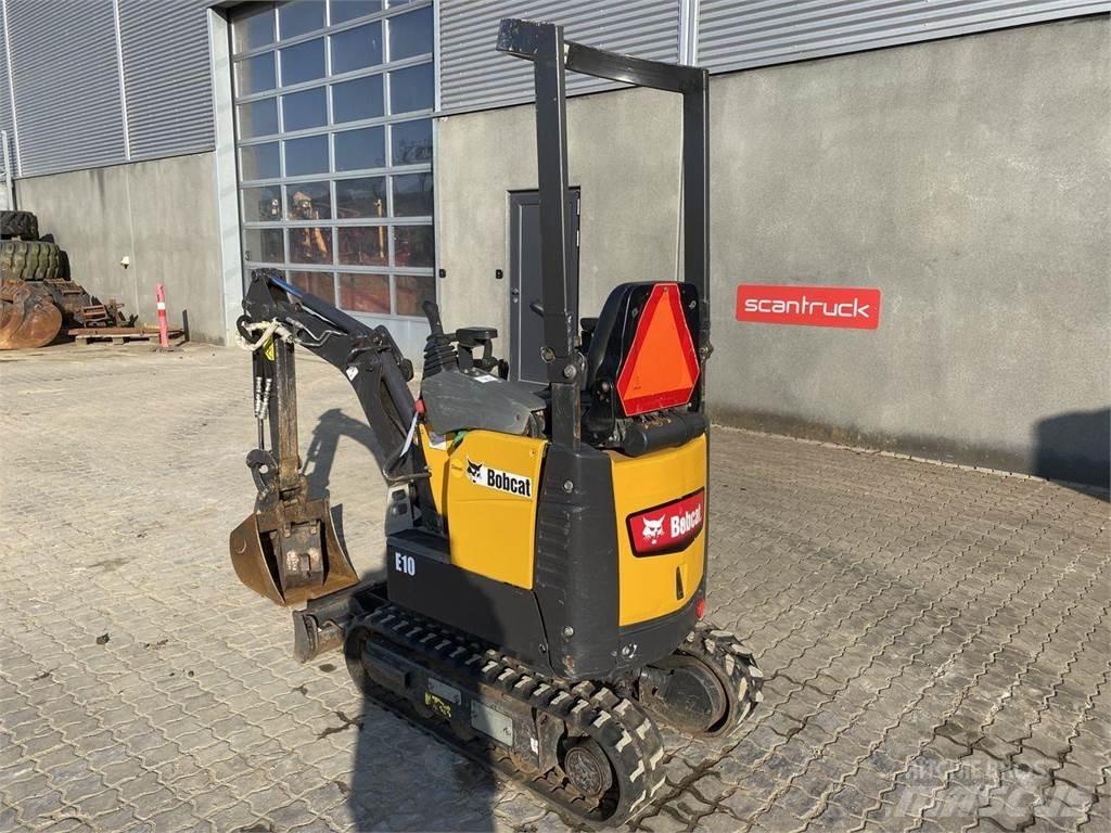 Bobcat E10 轮式挖掘机