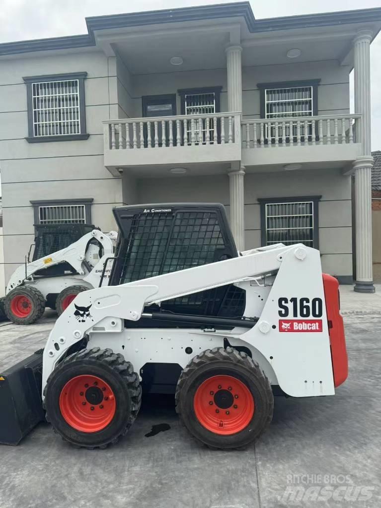 Bobcat S 160 滑移装载机