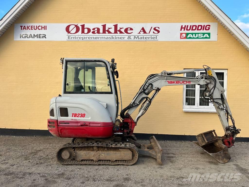 Takeuchi TB 320 小型挖掘机