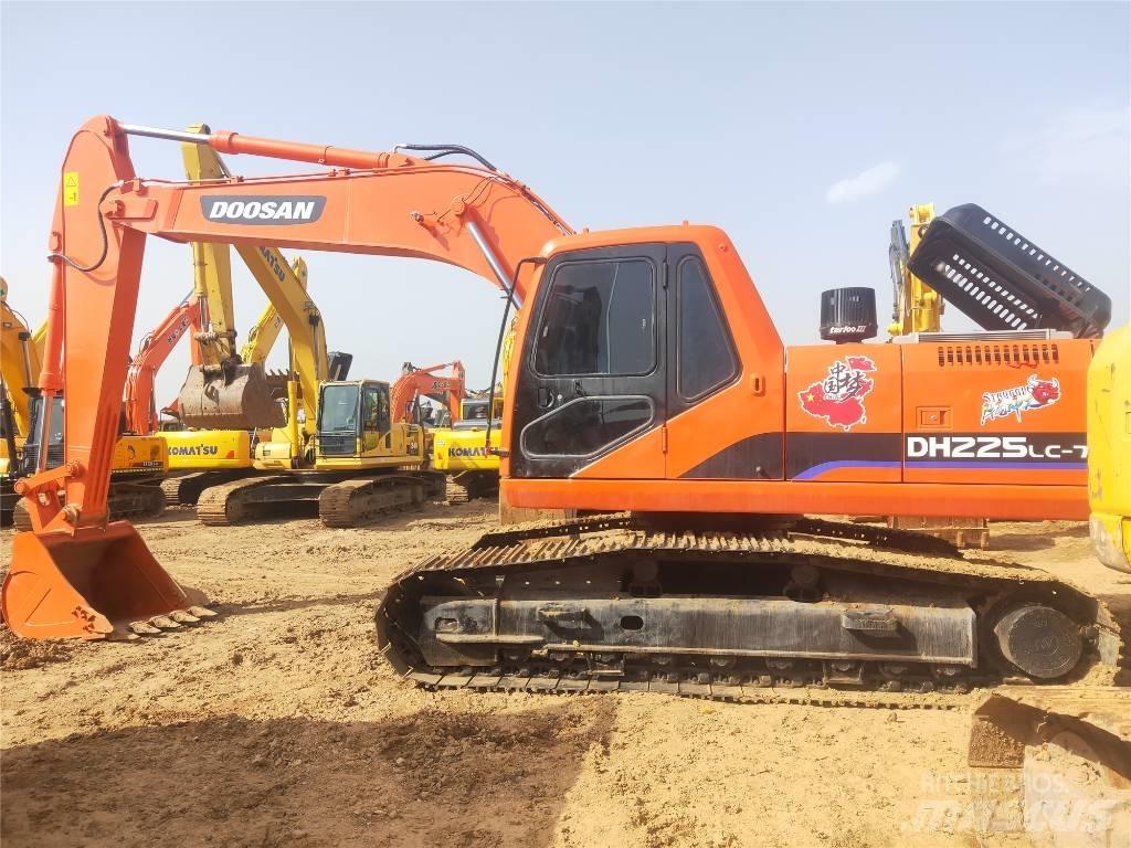 Doosan DH225LC-7 履带挖掘机
