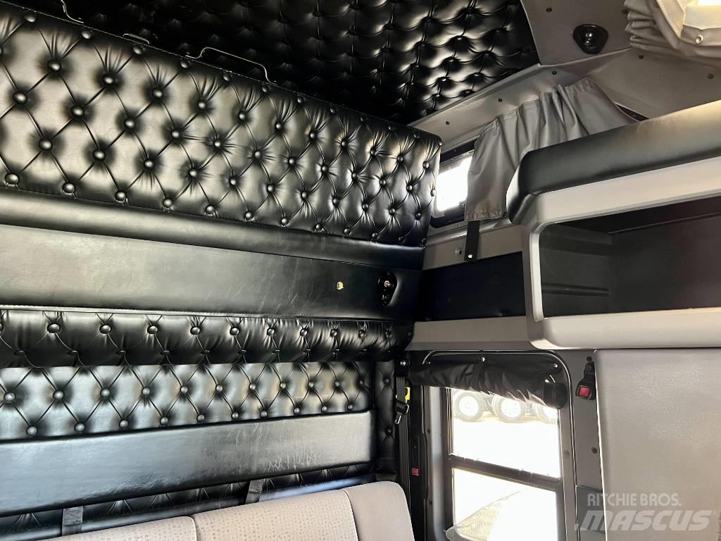 Kenworth T 800 牵引车