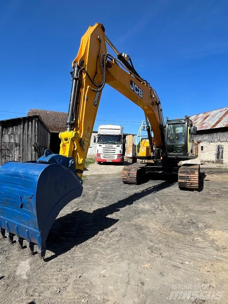 JCB JS 220 LC 履带挖掘机