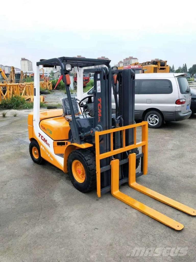TCM FD 30 柴油叉车