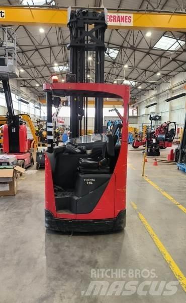 Manitou 8FBRE16 行走式堆垛机