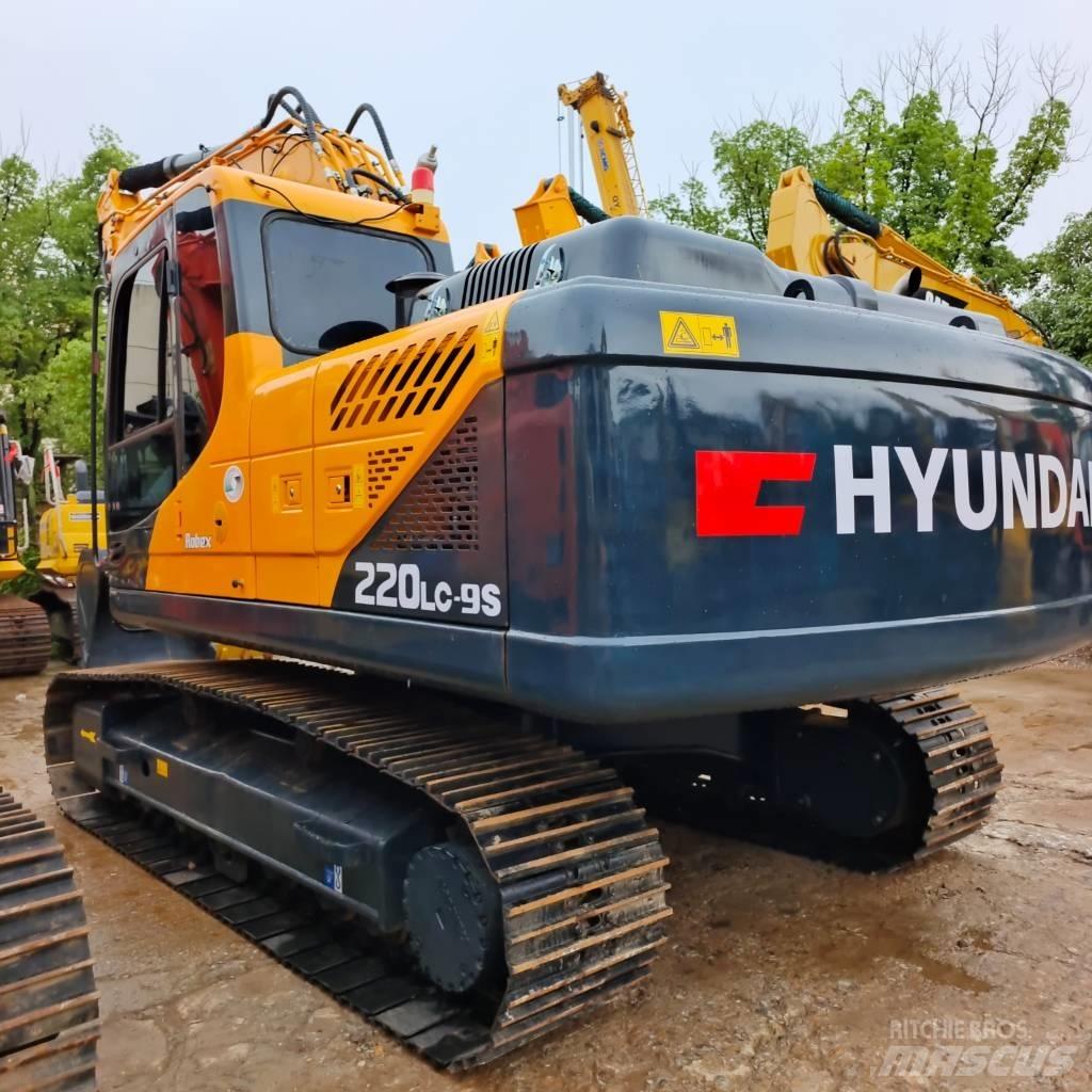 Hyundai 220lc-9s 履带挖掘机