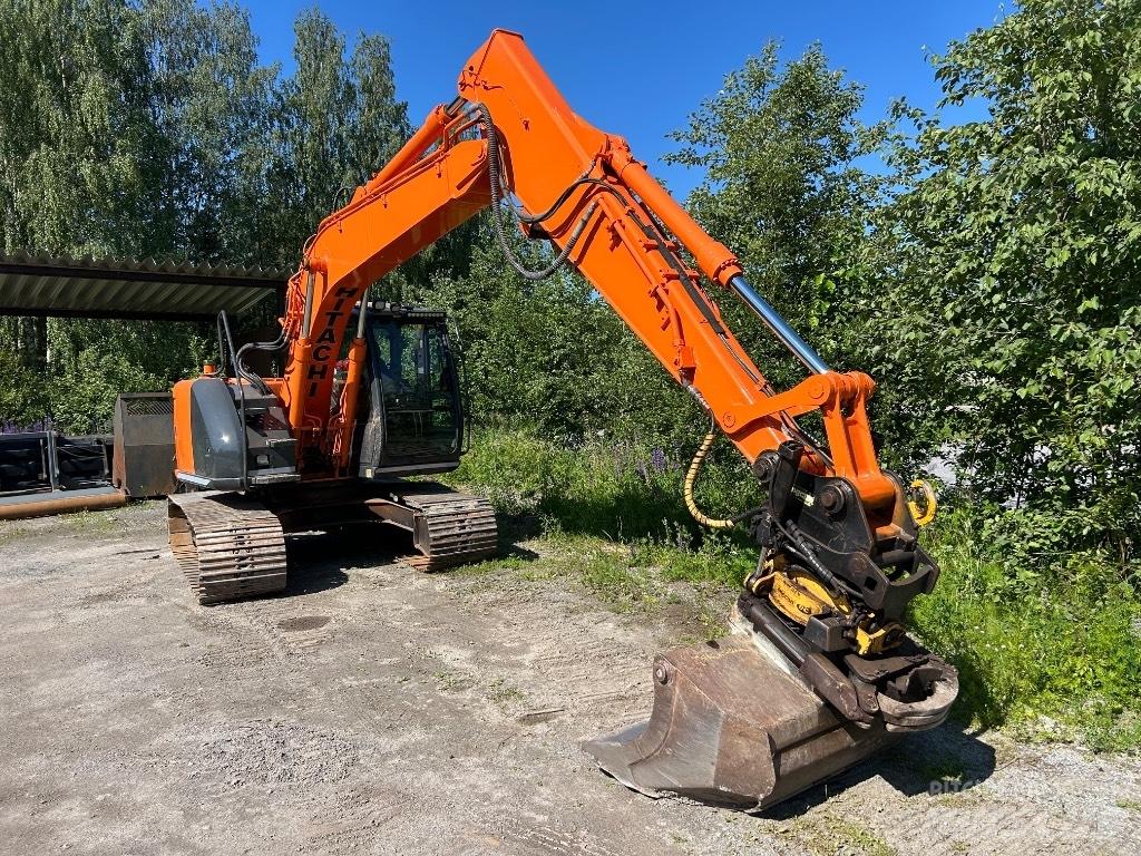 Hitachi ZX 135 US 履带挖掘机