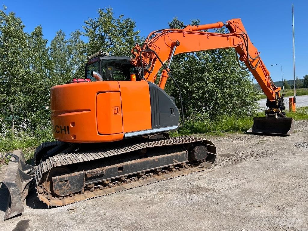Hitachi ZX 135 US 履带挖掘机