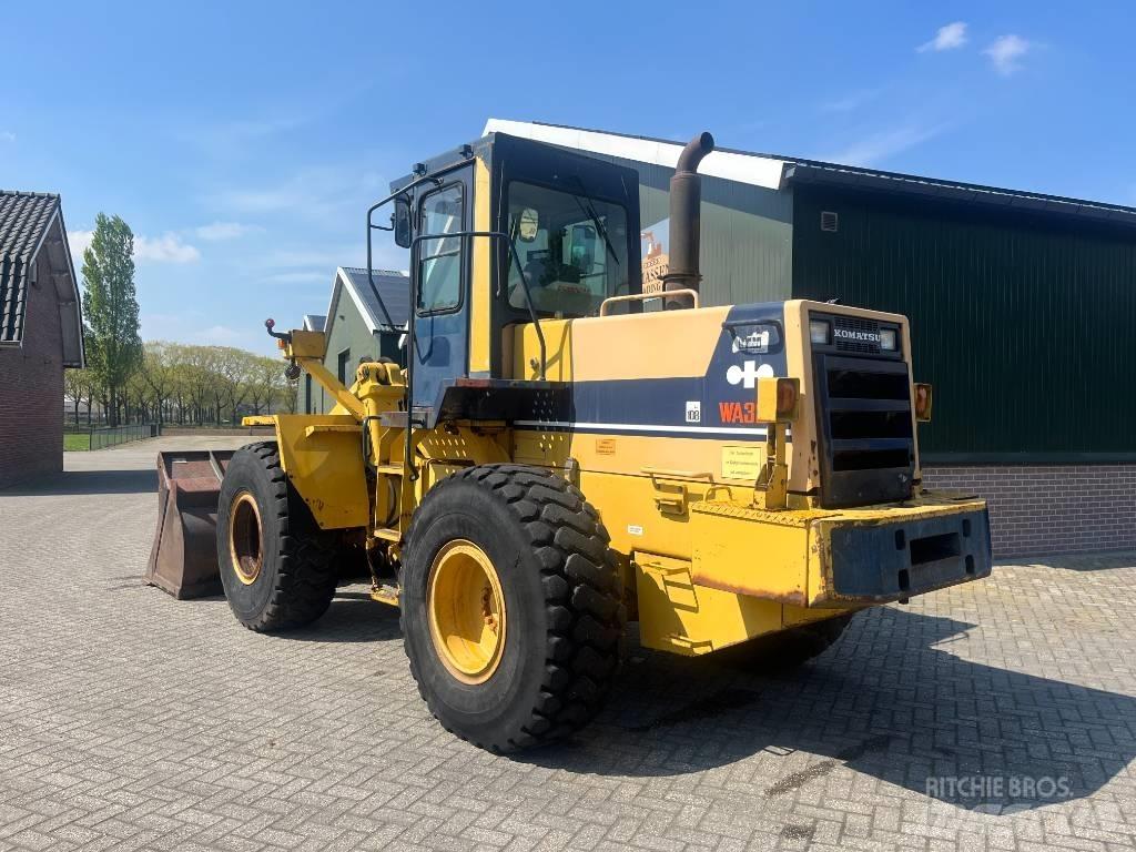 Komatsu WA 320-1 轮式装载机